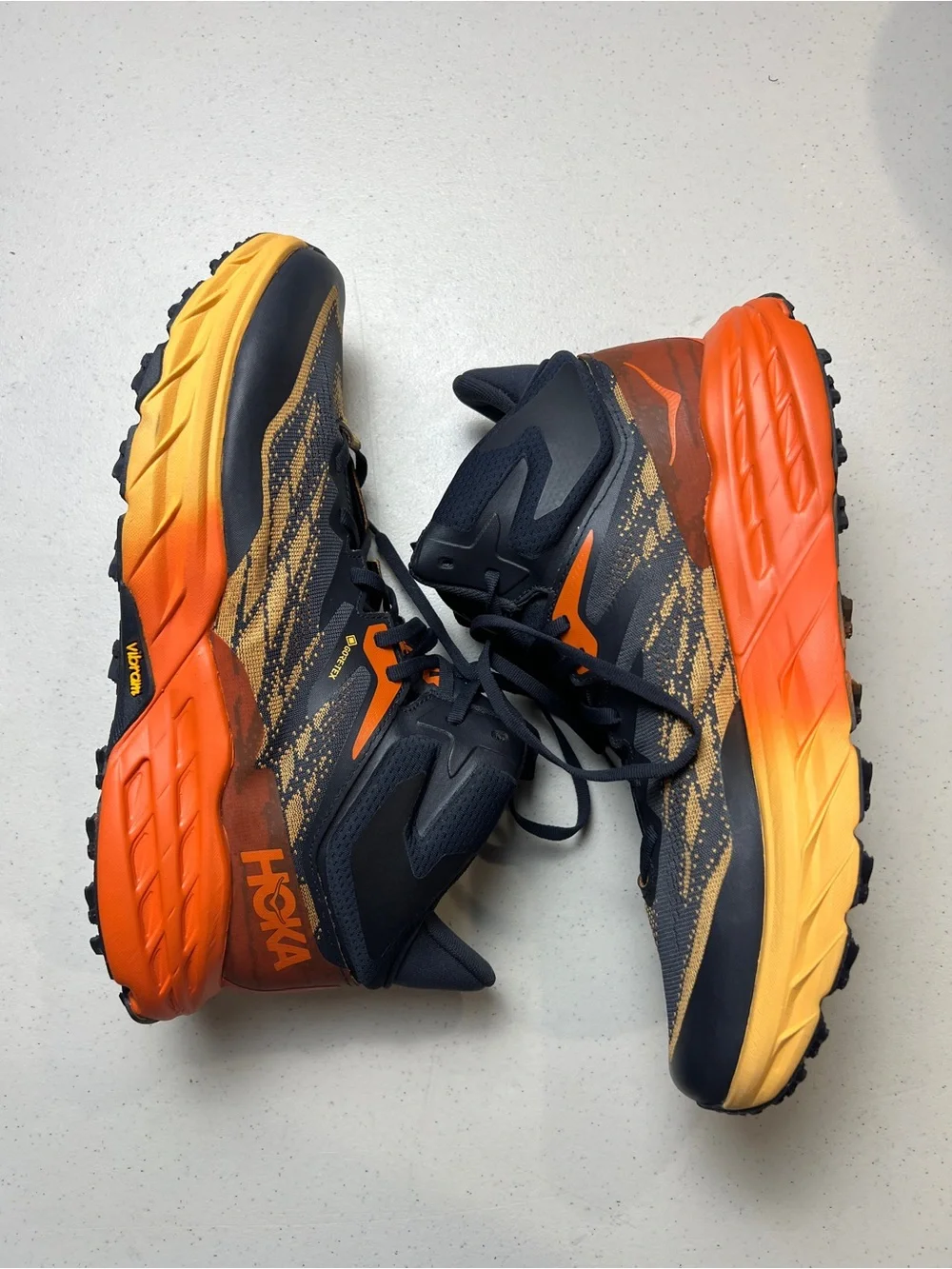HOKA Speedgoat 5 Mid GTX Hiking Boots - Men's 11.5D
